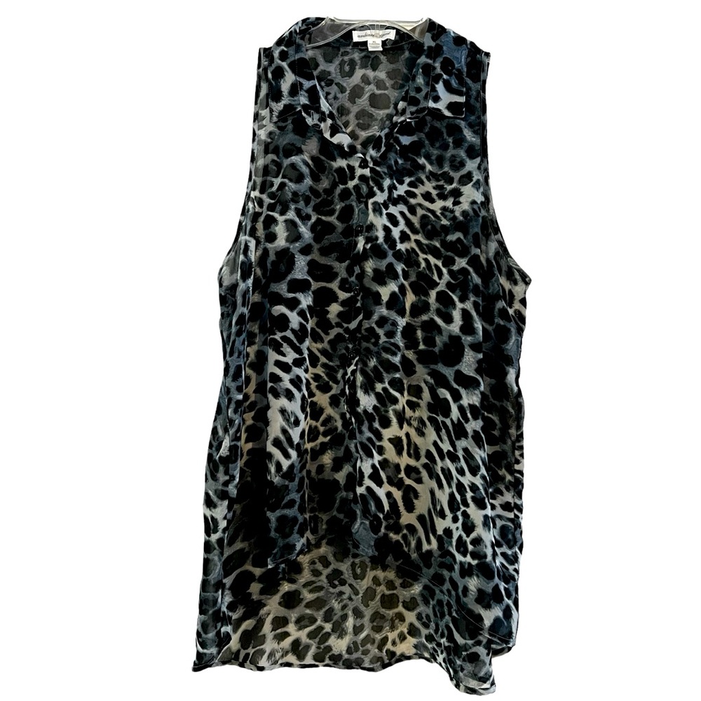 Ambiance Apparel Women’s XL Black / Grey Leopard Print Sheer Button up  Blouse